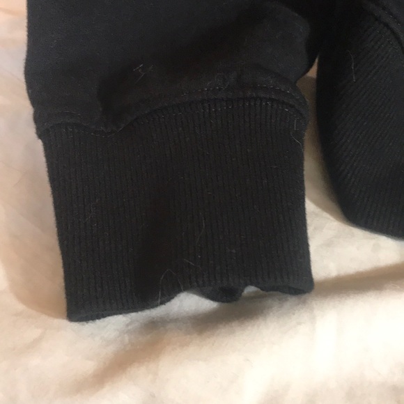 “FOREVER 21 MEN” Black Sweatshirt . - Picture 3 of 8